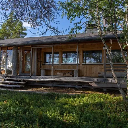 Private Island - The White Blue Wilderness Loma-asunnot Inari